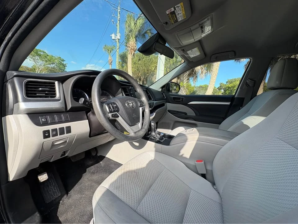 2018 Toyota Highlander - Image 13 of 14