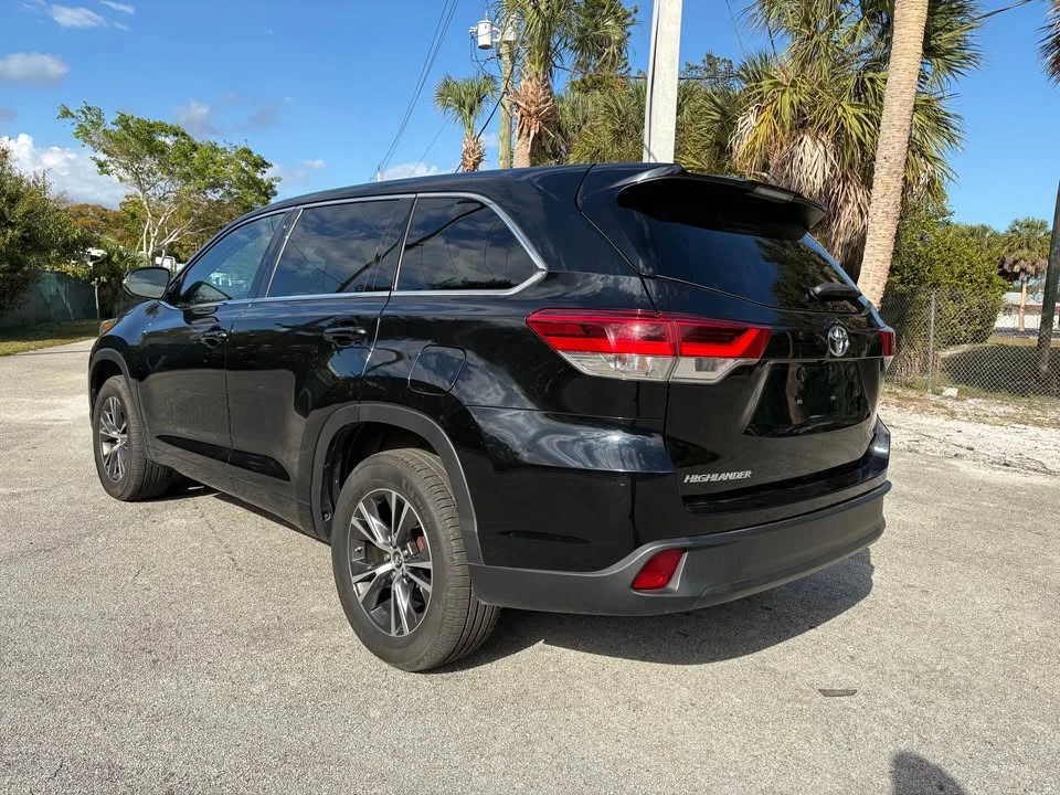 2018 Toyota Highlander - Image 3 of 14