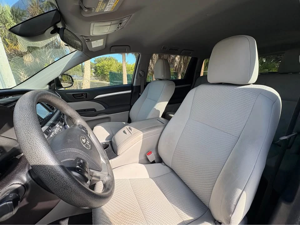2018 Toyota Highlander - Image 12 of 14