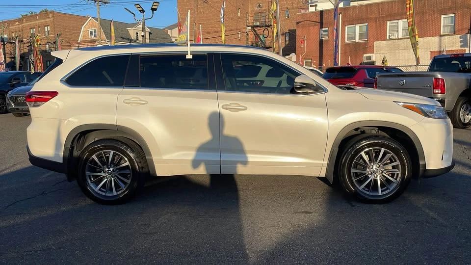 2018 Toyota Highlander - Image 5 of 6