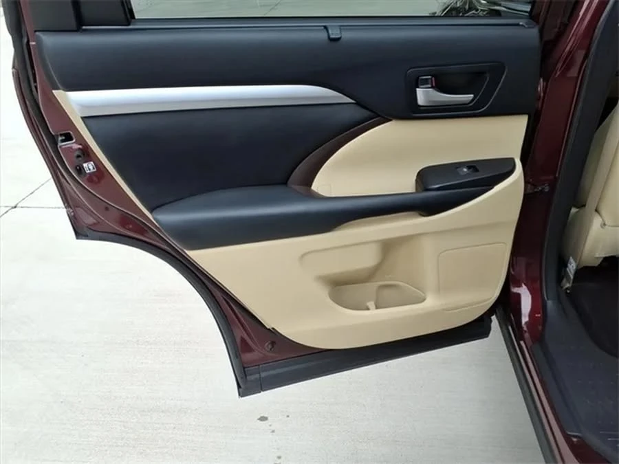 2018 Toyota Highlander - Image 14 of 15