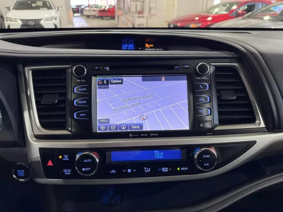2018 Toyota Highlander - Image 15 of 20