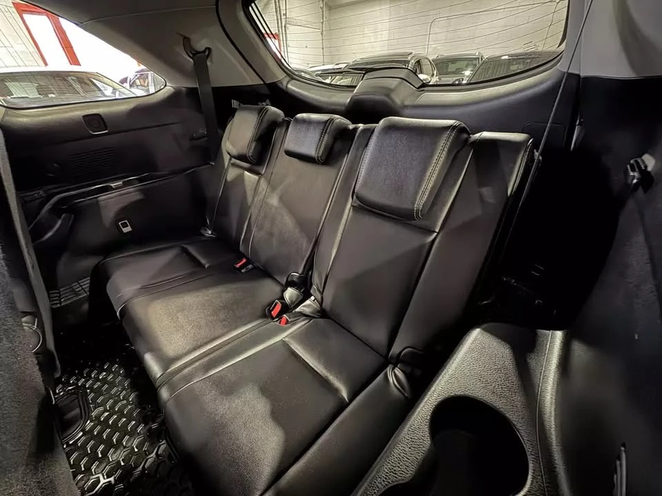 2018 Toyota Highlander - Image 13 of 20