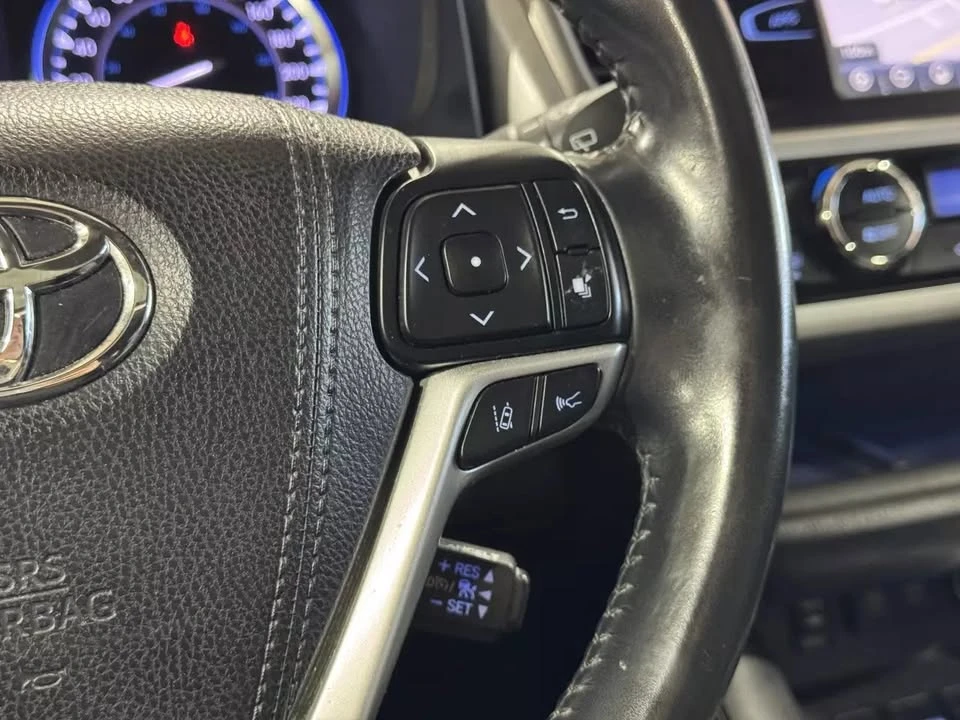 2018 Toyota Highlander - Image 18 of 20