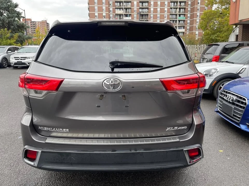 2018 Toyota Highlander - Image 5 of 20