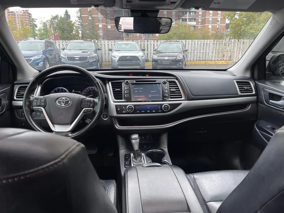 2018 Toyota Highlander - Image 9 of 20