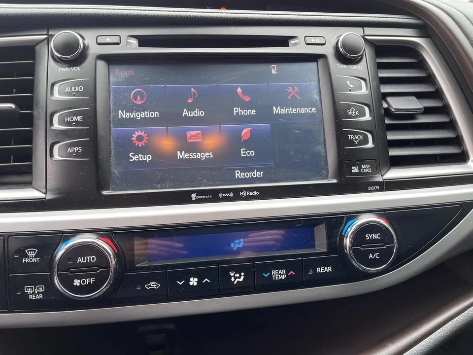 2018 Toyota Highlander - Image 12 of 20