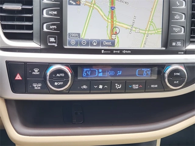 2018 Toyota Highlander - Image 13 of 19