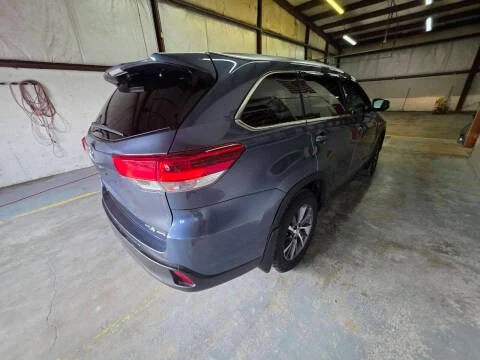 2018 Toyota Highlander - Image 3 of 18