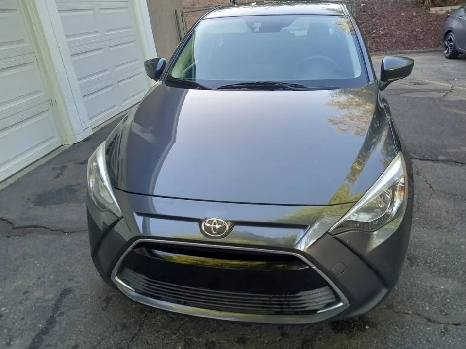 2018 Toyota Yaris - Image 2 of 11