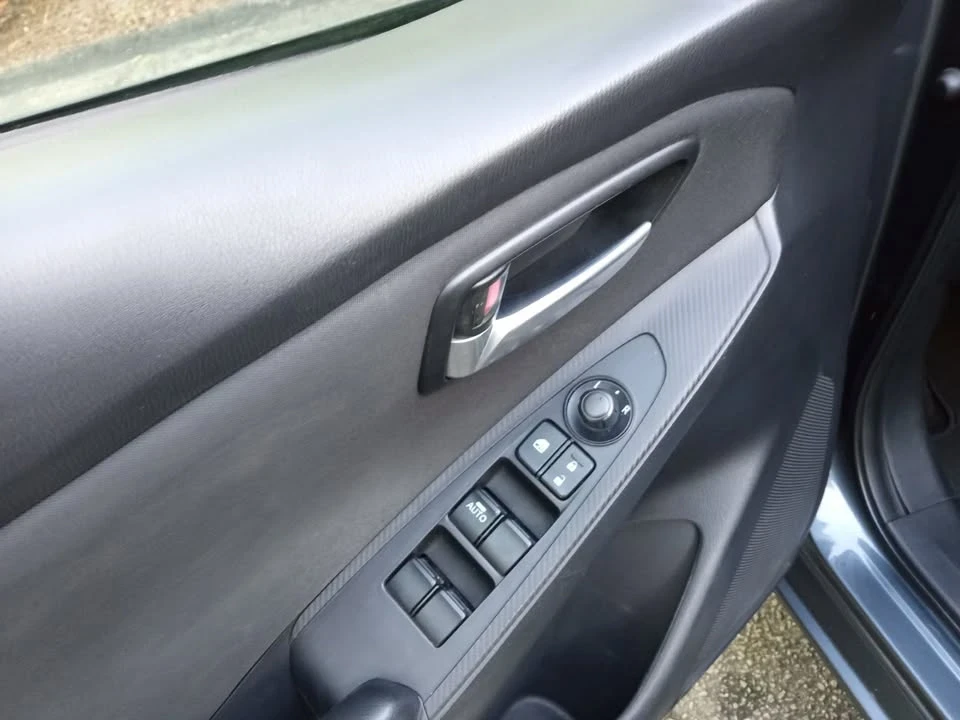 2018 Toyota Yaris - Image 8 of 11