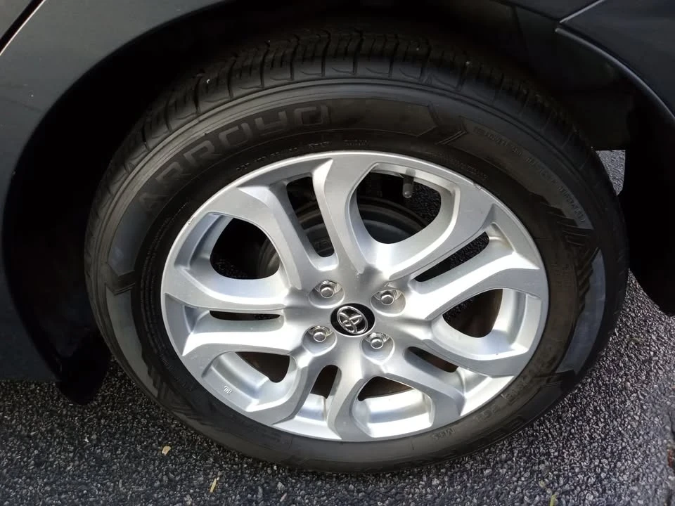 2018 Toyota Yaris - Image 10 of 11