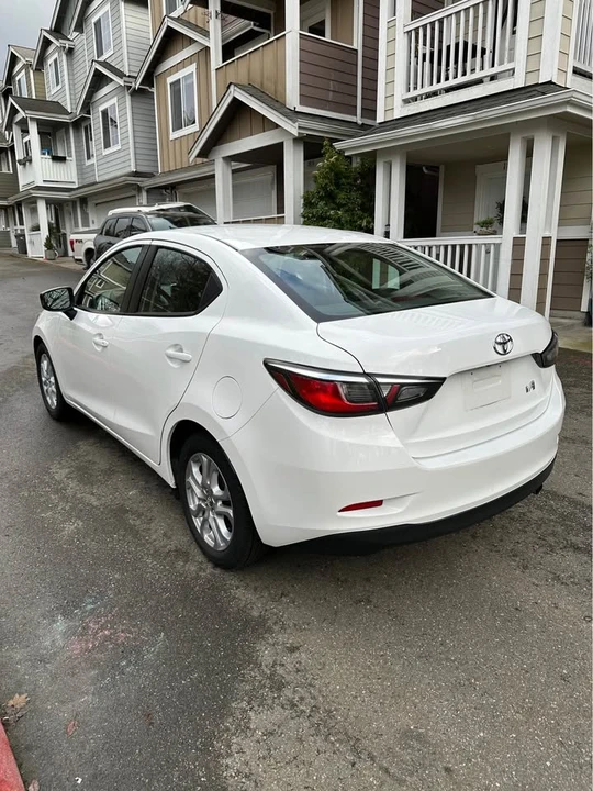 2018 Toyota Yaris - Image 4 of 9