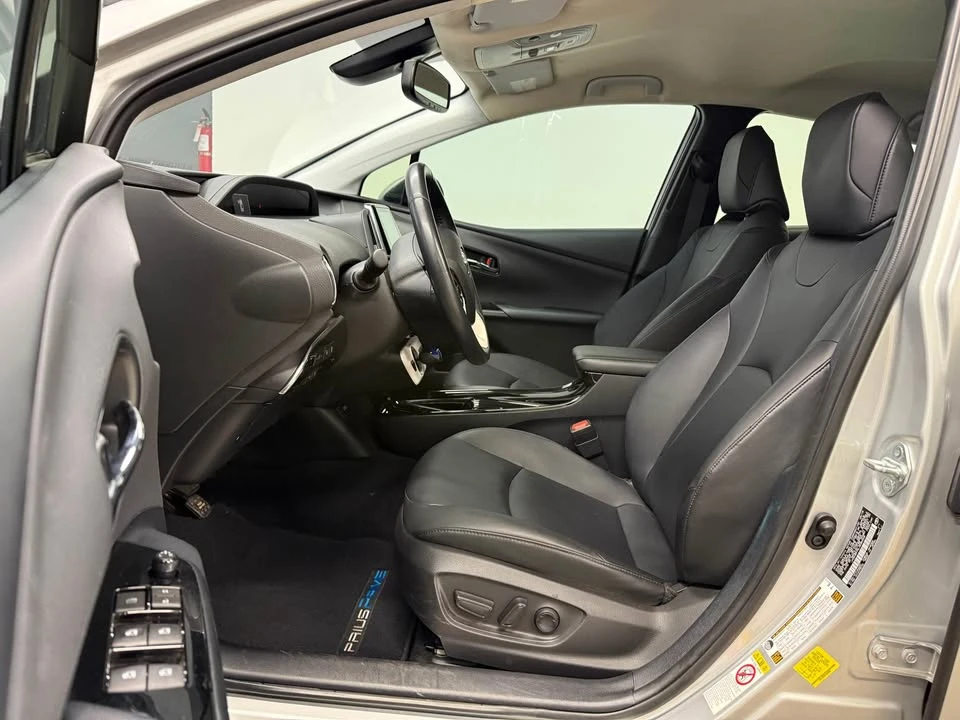 2018 Toyota Prius 4th Gen - Image 7 of 17
