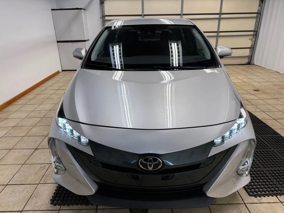 2018 Toyota Prius 4th Gen - Image 2 of 17
