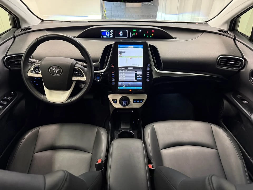2018 Toyota Prius 4th Gen - Image 13 of 17