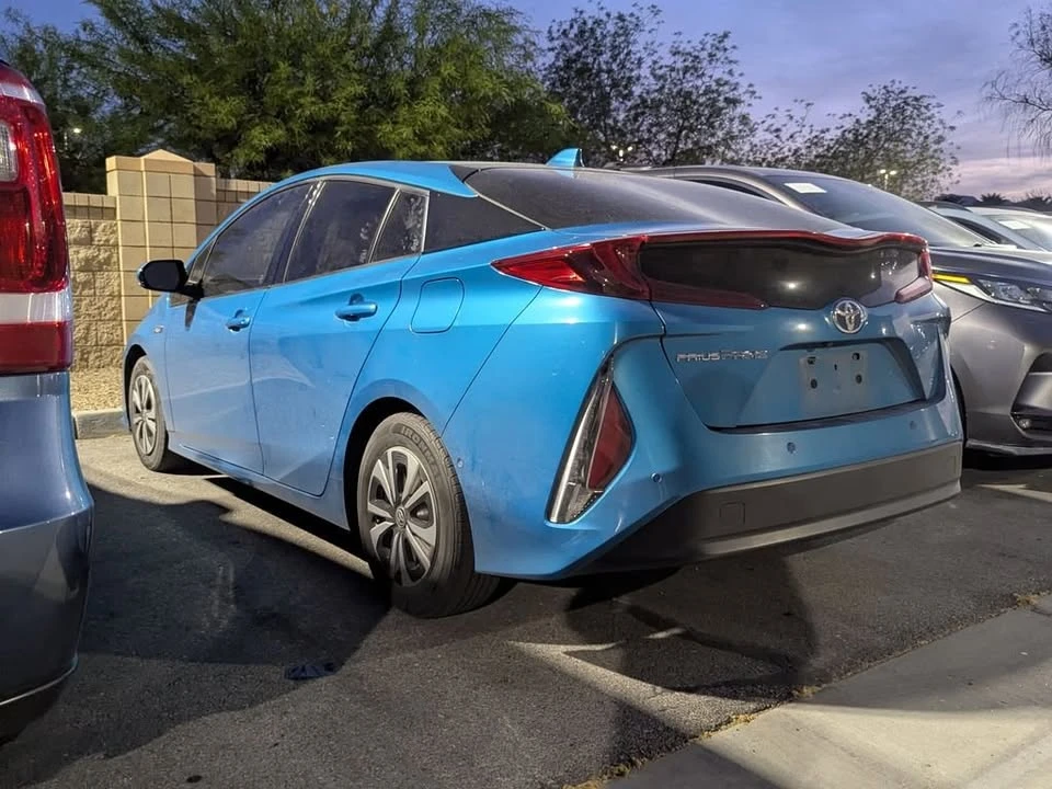 2018 Toyota Prius 4th Gen - Image 4 of 4