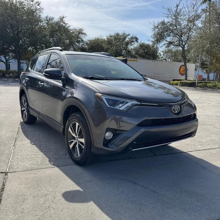 2018 Toyota RAV4 4th Gen - Image 3 of 20