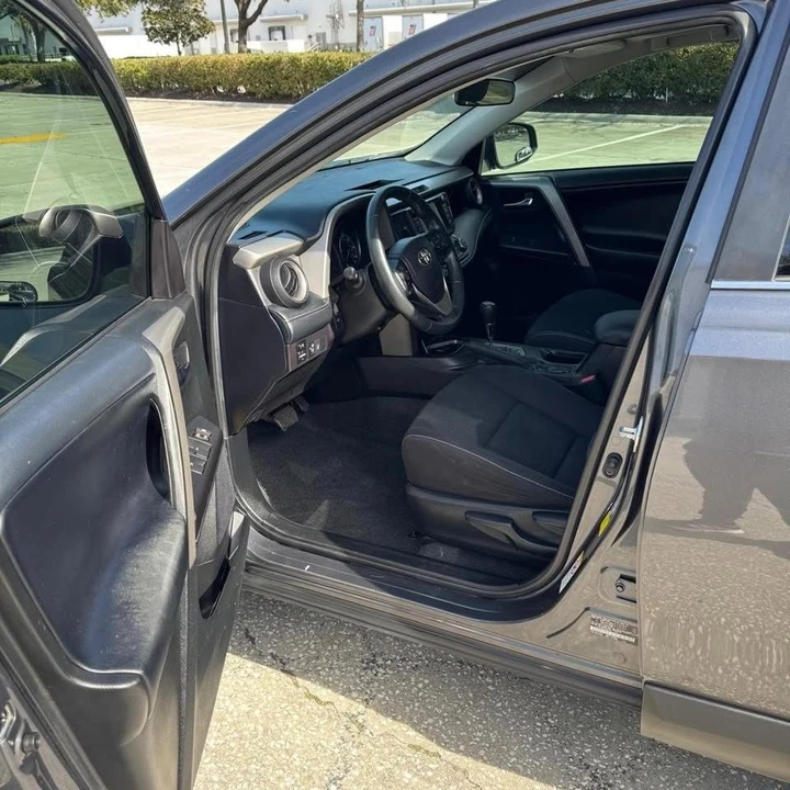 2018 Toyota RAV4 4th Gen - Image 8 of 20