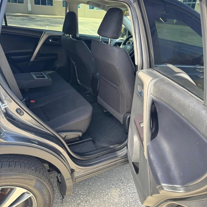 2018 Toyota RAV4 4th Gen - Image 11 of 20