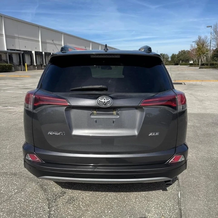 2018 Toyota RAV4 4th Gen - Image 5 of 20
