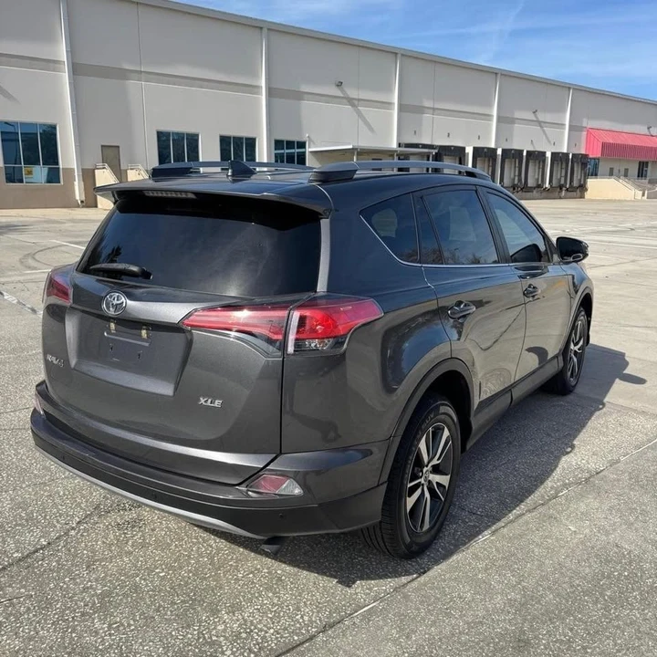 2018 Toyota RAV4 4th Gen - Image 4 of 20