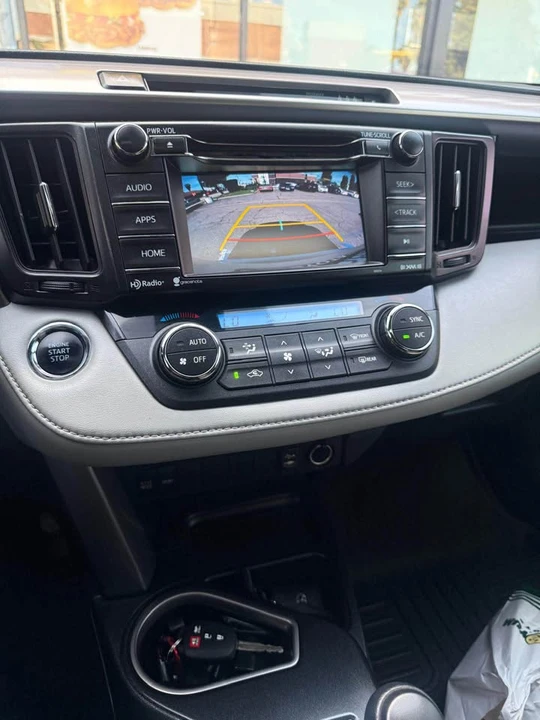 2018 Toyota RAV4 4th Gen - Image 17 of 19