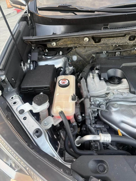 2018 Toyota RAV4 4th Gen - Image 12 of 19