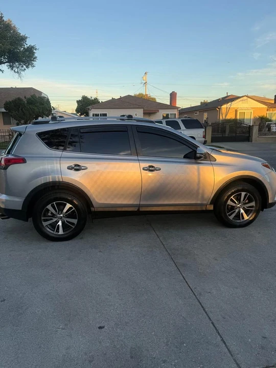 2018 Toyota RAV4 4th Gen - Image 6 of 19
