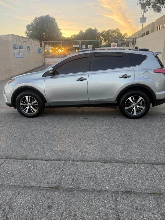 2018 Toyota RAV4 4th Gen - Image 7 of 19