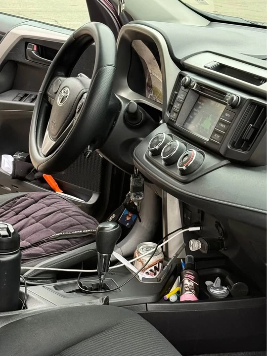 2018 Toyota RAV4 4th Gen - Image 3 of 13