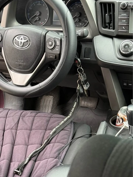 2018 Toyota RAV4 4th Gen - Image 4 of 13