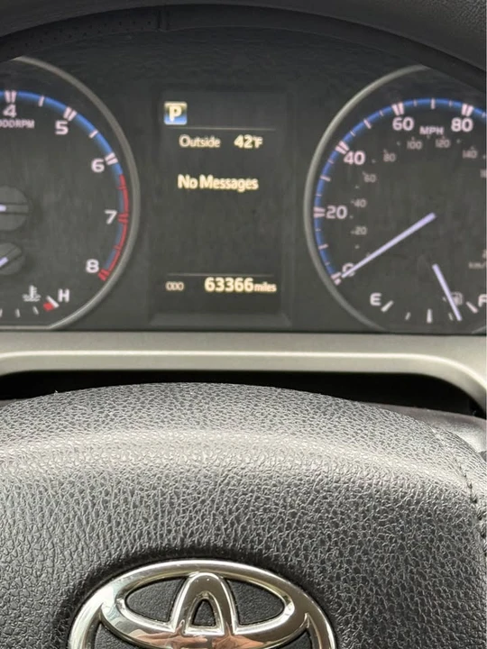 2018 Toyota RAV4 4th Gen - Image 8 of 13