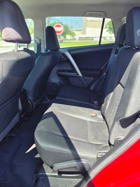 2018 Toyota RAV4 4th Gen - Image 9 of 13