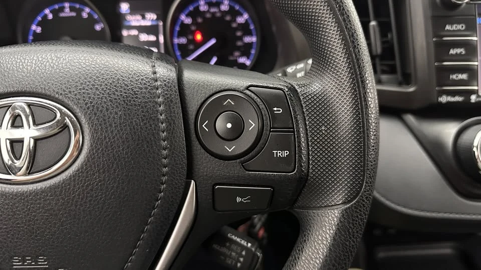 2018 Toyota RAV4 4th Gen - Image 16 of 20