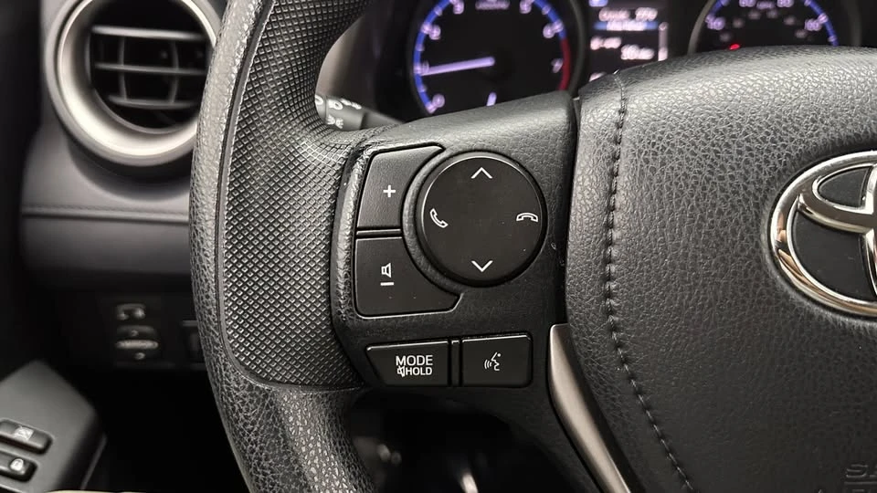 2018 Toyota RAV4 4th Gen - Image 15 of 20