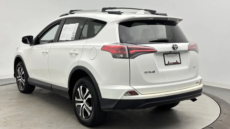 2018 Toyota RAV4 4th Gen - Image 5 of 20