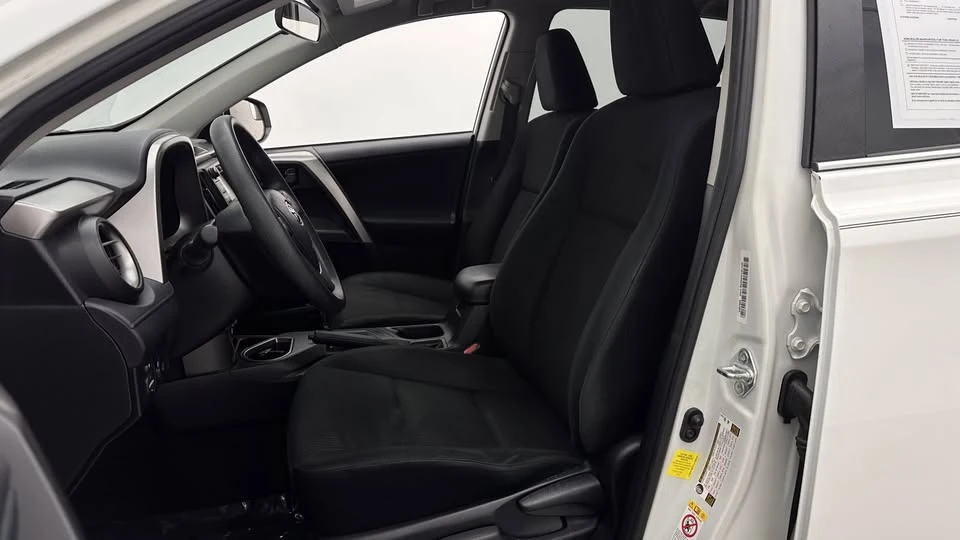 2018 Toyota RAV4 4th Gen - Image 11 of 20