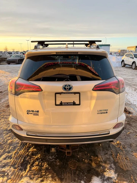 2018 Toyota RAV4 4th Gen - Image 4 of 13