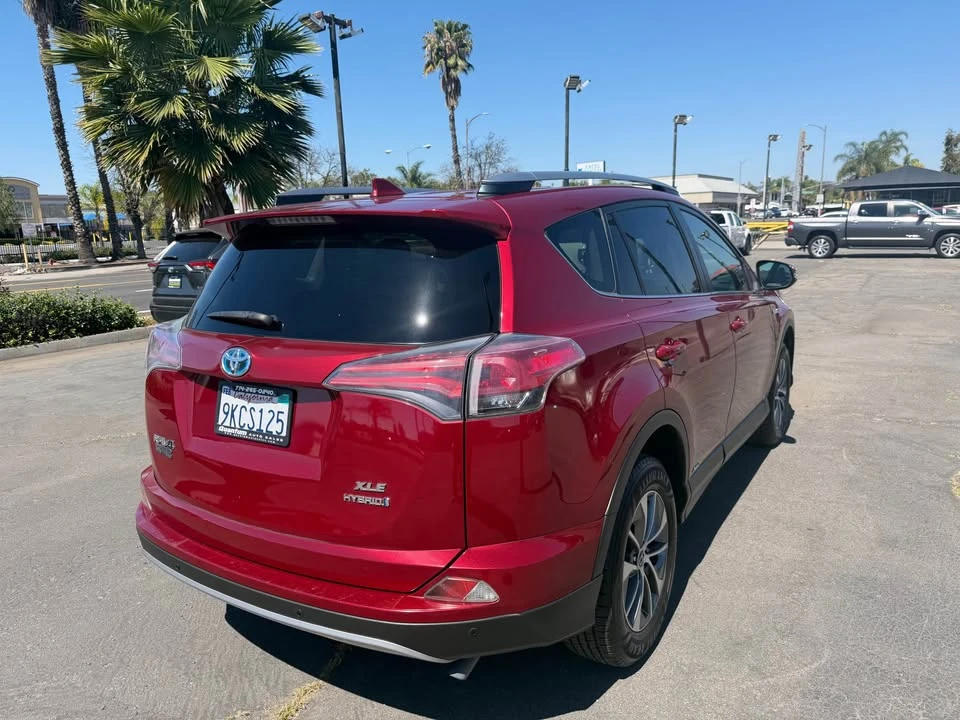 2018 Toyota RAV4 4th Gen - Image 6 of 9
