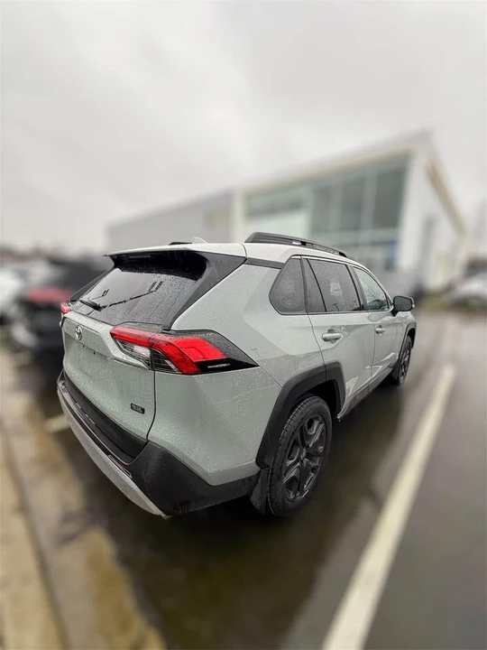 2018 Toyota RAV4 4th Gen - Image 3 of 9