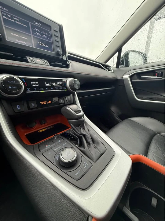 2018 Toyota RAV4 4th Gen - Image 7 of 9