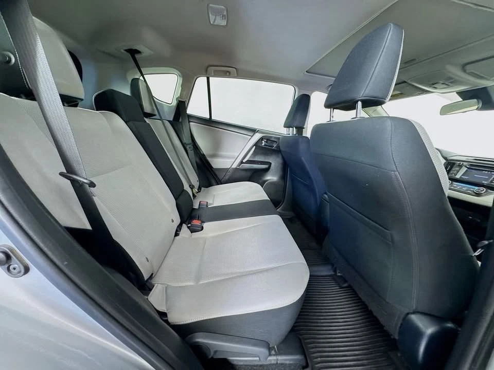 2018 Toyota RAV4 4th Gen - Image 9 of 12