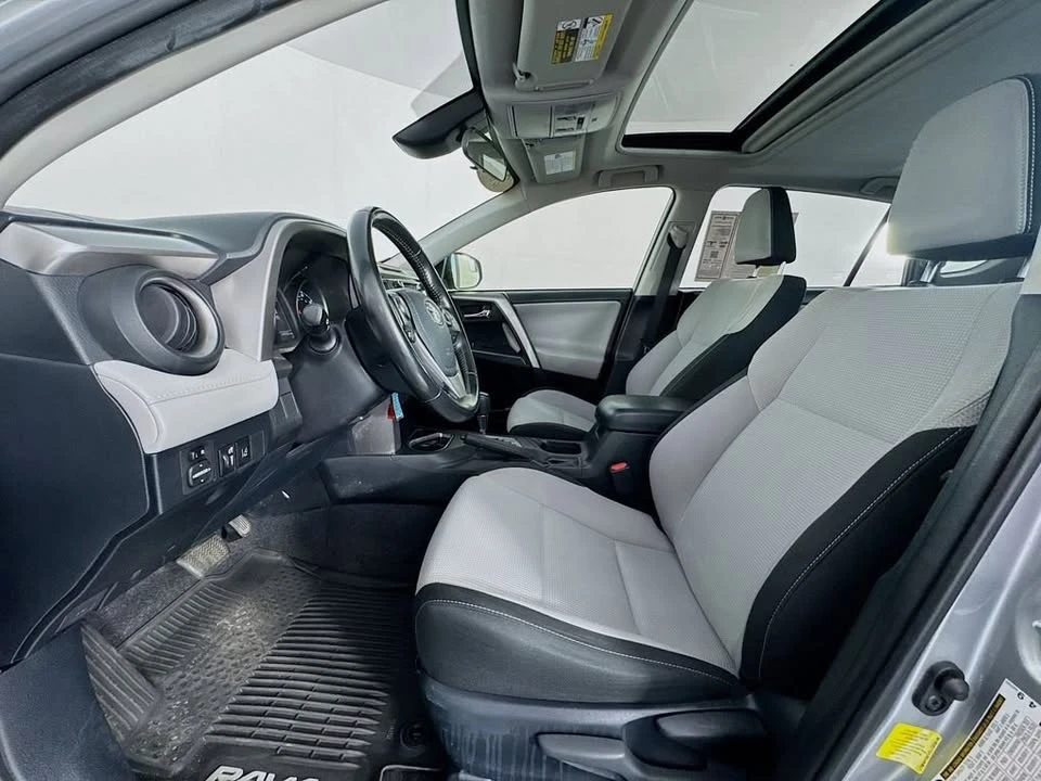 2018 Toyota RAV4 4th Gen - Image 8 of 12