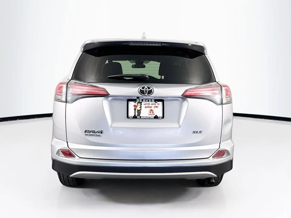 2018 Toyota RAV4 4th Gen - Image 4 of 12