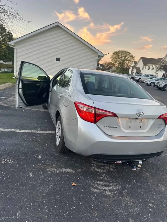 2018 Toyota Corolla 11th Gen - Image 2 of 11