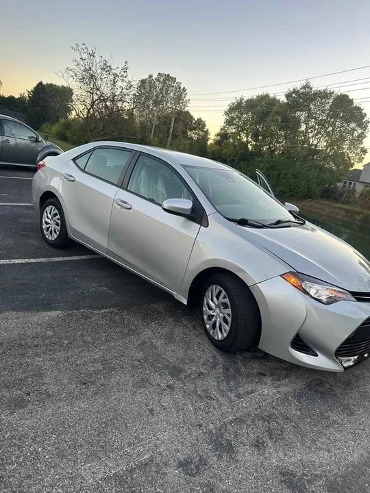 2018 Toyota Corolla 11th Gen - Image 9 of 11