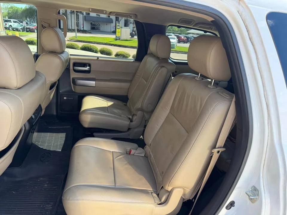 2018 Toyota Sequoia 2nd Gen - Image 7 of 9