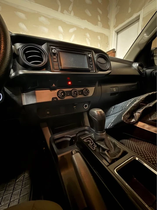 2018 Toyota Tacoma 3rd Gen - Image 4 of 10