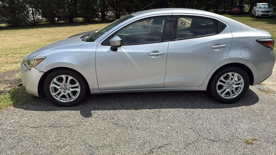 2018 Toyota Yaris - Image 2 of 4